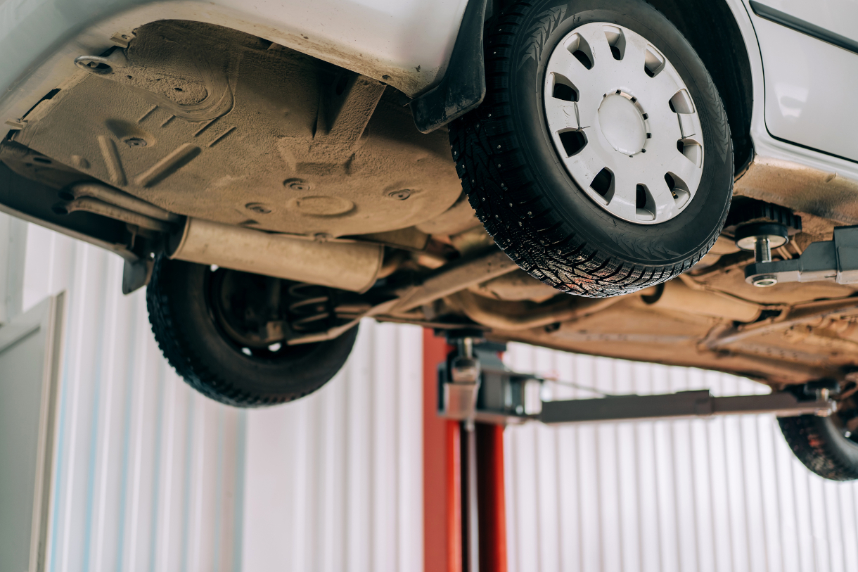 a car being lifted into the air using stability tracking