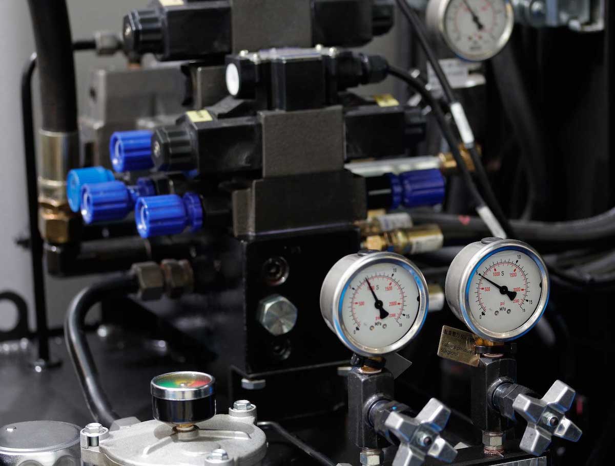 Oil Press that utilizes strain gauges